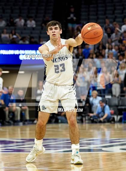 Thumbnail 2 in Venice vs Pleasant Valley (CIF State D3 Final) photogallery.