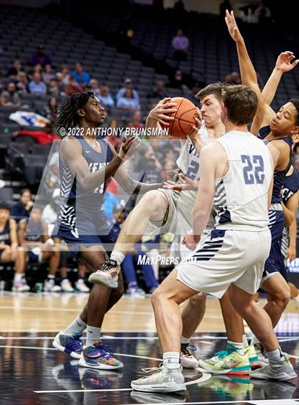 Thumbnail 2 in Venice vs Pleasant Valley (CIF State D3 Final) photogallery.