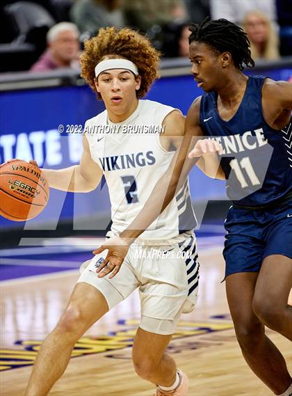 Thumbnail 2 in Venice vs Pleasant Valley (CIF State D3 Final) photogallery.