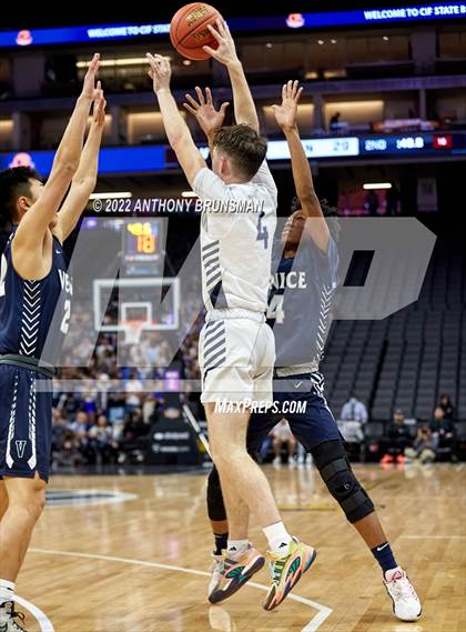 Thumbnail 1 in Venice vs Pleasant Valley (CIF State D3 Final) photogallery.