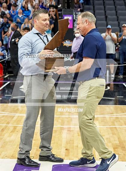 Thumbnail 1 in Venice vs Pleasant Valley (CIF State D3 Final) photogallery.