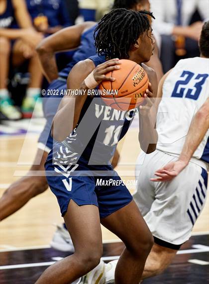 Thumbnail 1 in Venice vs Pleasant Valley (CIF State D3 Final) photogallery.