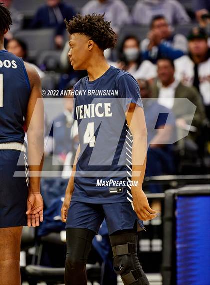 Thumbnail 1 in Venice vs Pleasant Valley (CIF State D3 Final) photogallery.