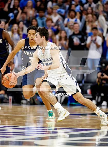 Thumbnail 2 in Venice vs Pleasant Valley (CIF State D3 Final) photogallery.