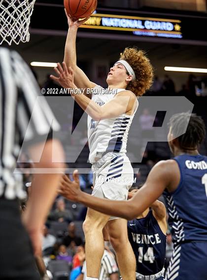 Thumbnail 2 in Venice vs Pleasant Valley (CIF State D3 Final) photogallery.