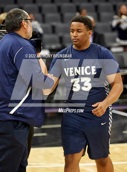 Thumbnail 1 in Venice vs Pleasant Valley (CIF State D3 Final) photogallery.