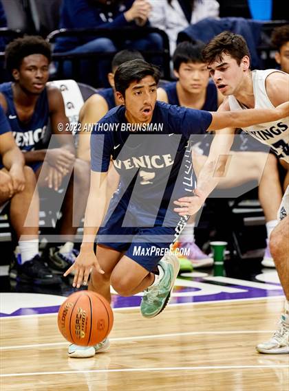 Thumbnail 3 in Venice vs Pleasant Valley (CIF State D3 Final) photogallery.