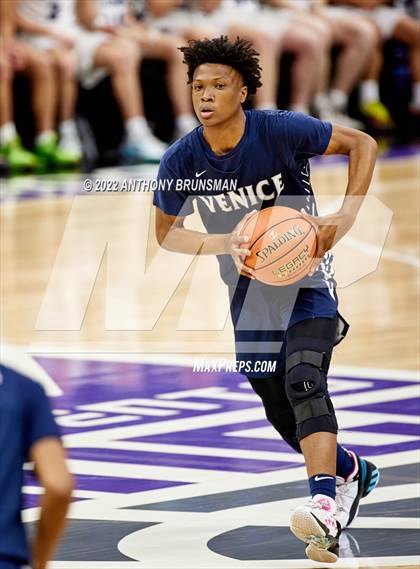Thumbnail 1 in Venice vs Pleasant Valley (CIF State D3 Final) photogallery.