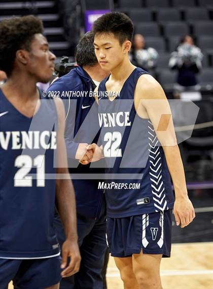 Thumbnail 3 in Venice vs Pleasant Valley (CIF State D3 Final) photogallery.