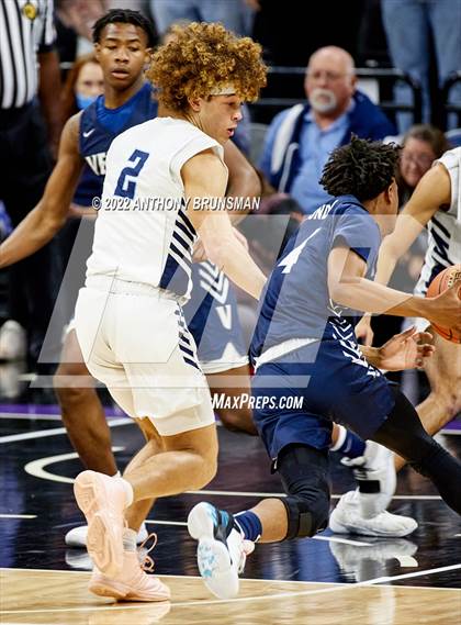 Thumbnail 3 in Venice vs Pleasant Valley (CIF State D3 Final) photogallery.