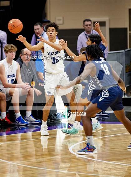 Thumbnail 2 in Venice vs Pleasant Valley (CIF State D3 Final) photogallery.