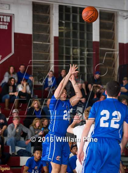 Thumbnail 3 in Washingtonville @ Kingston (Section 9 Quarterfinal) photogallery.