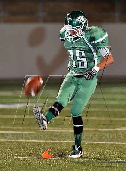 Thumbnail 1 in Hico vs. Kerens (UIL 1A Bi-District Playoff) photogallery.