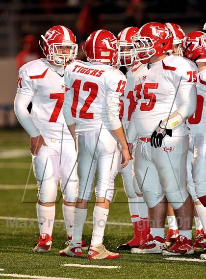 Thumbnail 2 in Hico vs. Kerens (UIL 1A Bi-District Playoff) photogallery.