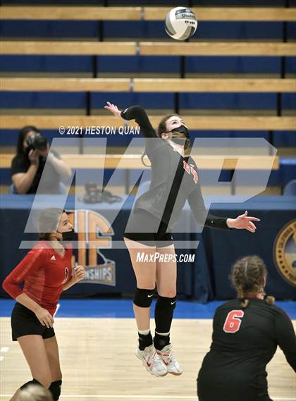 Thumbnail 1 in Skyline vs. Santa Clarita Christian (CIF State D5 Final) photogallery.