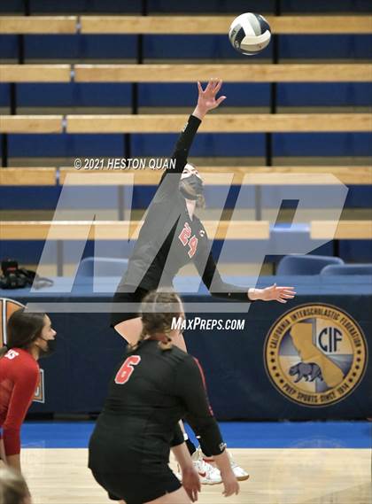 Thumbnail 1 in Skyline vs. Santa Clarita Christian (CIF State D5 Final) photogallery.