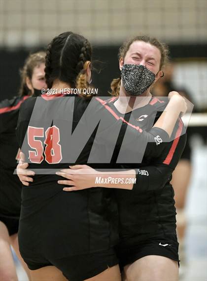 Thumbnail 2 in Skyline vs. Santa Clarita Christian (CIF State D5 Final) photogallery.