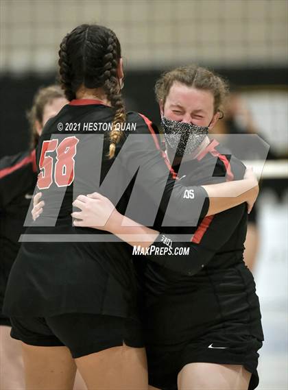 Thumbnail 3 in Skyline vs. Santa Clarita Christian (CIF State D5 Final) photogallery.