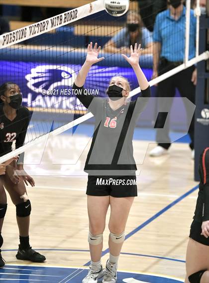 Thumbnail 1 in Skyline vs. Santa Clarita Christian (CIF State D5 Final) photogallery.