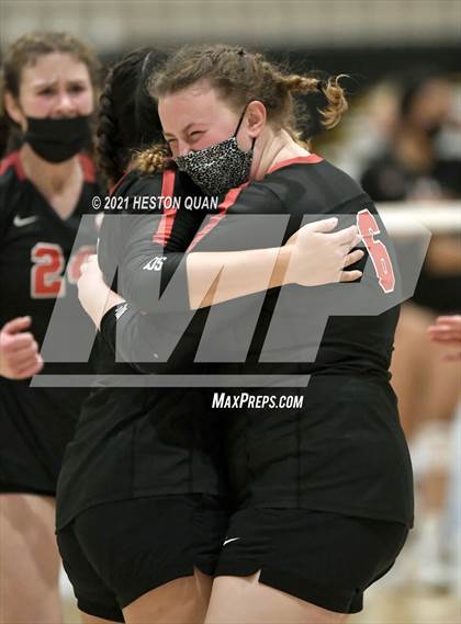 Thumbnail 1 in Skyline vs. Santa Clarita Christian (CIF State D5 Final) photogallery.