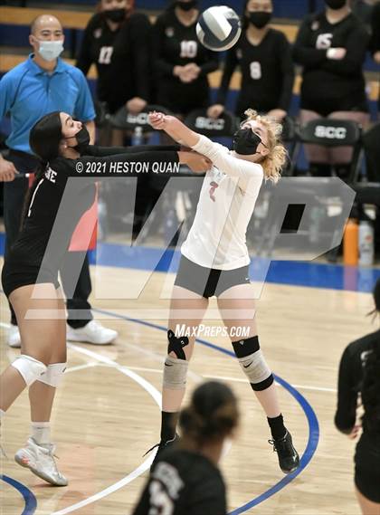 Thumbnail 3 in Skyline vs. Santa Clarita Christian (CIF State D5 Final) photogallery.