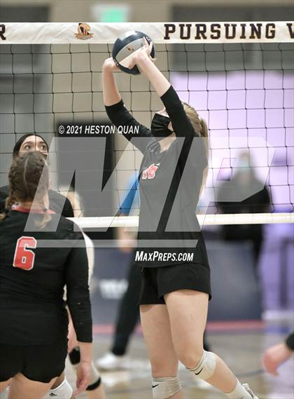 Thumbnail 2 in Skyline vs. Santa Clarita Christian (CIF State D5 Final) photogallery.
