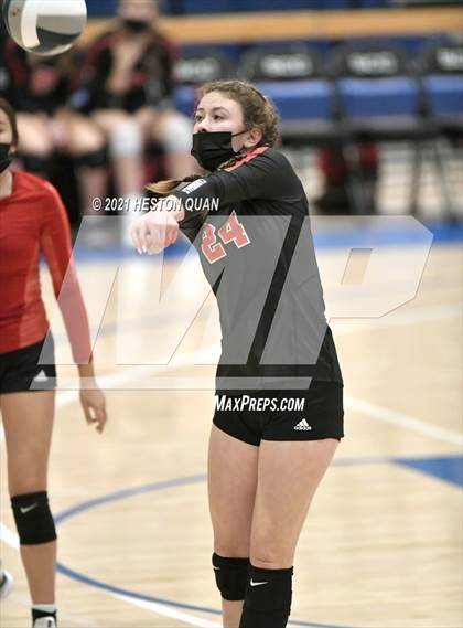 Thumbnail 1 in Skyline vs. Santa Clarita Christian (CIF State D5 Final) photogallery.