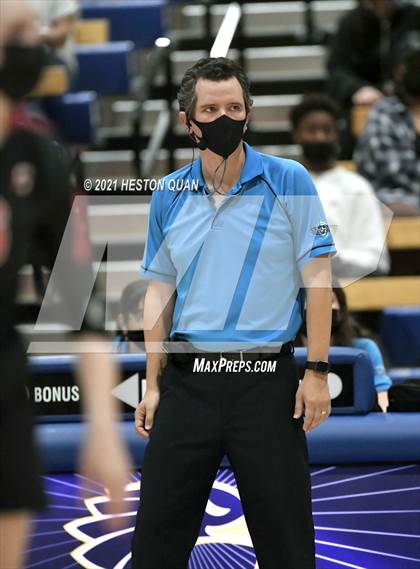 Thumbnail 3 in Skyline vs. Santa Clarita Christian (CIF State D5 Final) photogallery.