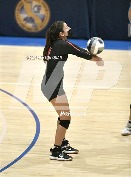 Thumbnail 1 in Skyline vs. Santa Clarita Christian (CIF State D5 Final) photogallery.