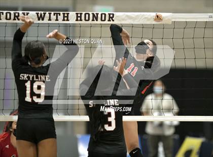 Thumbnail 3 in Skyline vs. Santa Clarita Christian (CIF State D5 Final) photogallery.
