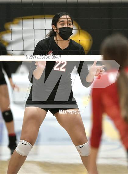 Thumbnail 1 in Skyline vs. Santa Clarita Christian (CIF State D5 Final) photogallery.