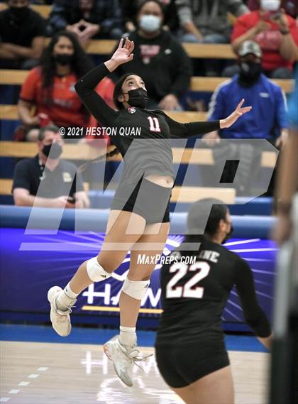 Thumbnail 2 in Skyline vs. Santa Clarita Christian (CIF State D5 Final) photogallery.