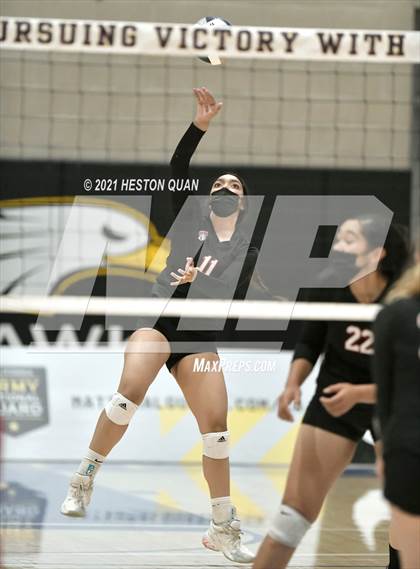 Thumbnail 3 in Skyline vs. Santa Clarita Christian (CIF State D5 Final) photogallery.
