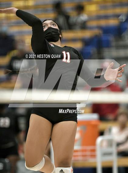 Thumbnail 3 in Skyline vs. Santa Clarita Christian (CIF State D5 Final) photogallery.