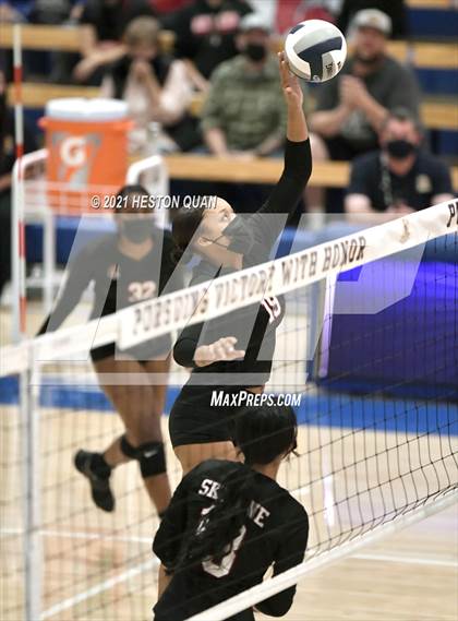Thumbnail 1 in Skyline vs. Santa Clarita Christian (CIF State D5 Final) photogallery.