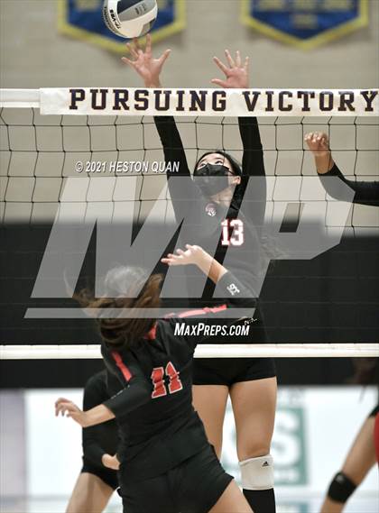 Thumbnail 1 in Skyline vs. Santa Clarita Christian (CIF State D5 Final) photogallery.