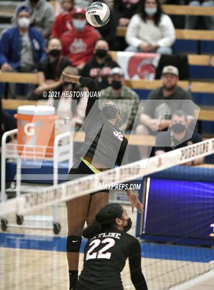 Thumbnail 1 in Skyline vs. Santa Clarita Christian (CIF State D5 Final) photogallery.