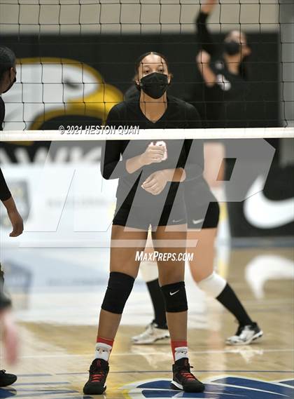 Thumbnail 3 in Skyline vs. Santa Clarita Christian (CIF State D5 Final) photogallery.