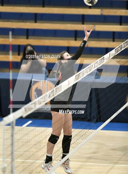 Thumbnail 1 in Skyline vs. Santa Clarita Christian (CIF State D5 Final) photogallery.