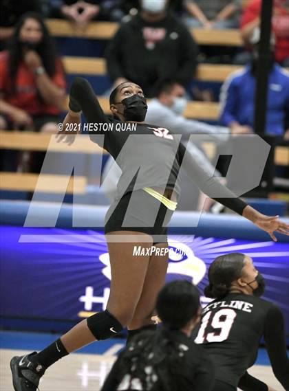 Thumbnail 2 in Skyline vs. Santa Clarita Christian (CIF State D5 Final) photogallery.