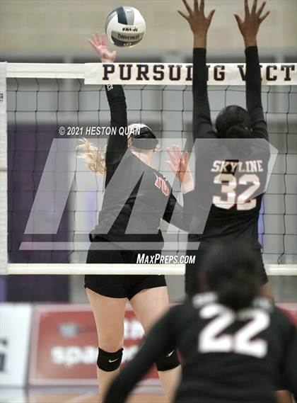 Thumbnail 2 in Skyline vs. Santa Clarita Christian (CIF State D5 Final) photogallery.