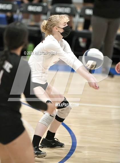 Thumbnail 2 in Skyline vs. Santa Clarita Christian (CIF State D5 Final) photogallery.