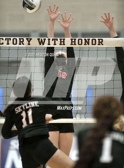 Thumbnail 3 in Skyline vs. Santa Clarita Christian (CIF State D5 Final) photogallery.