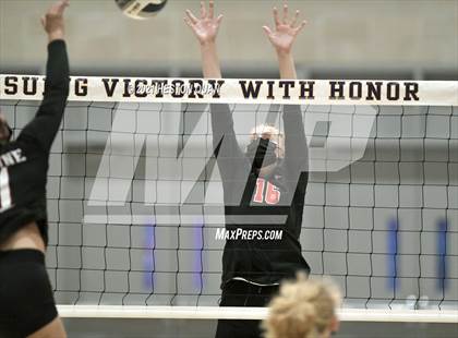 Thumbnail 1 in Skyline vs. Santa Clarita Christian (CIF State D5 Final) photogallery.