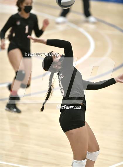Thumbnail 1 in Skyline vs. Santa Clarita Christian (CIF State D5 Final) photogallery.