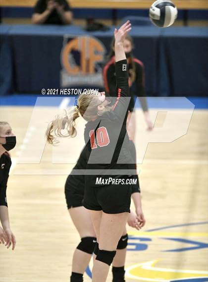 Thumbnail 3 in Skyline vs. Santa Clarita Christian (CIF State D5 Final) photogallery.