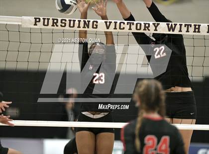 Thumbnail 1 in Skyline vs. Santa Clarita Christian (CIF State D5 Final) photogallery.