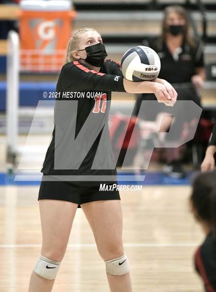 Thumbnail 3 in Skyline vs. Santa Clarita Christian (CIF State D5 Final) photogallery.