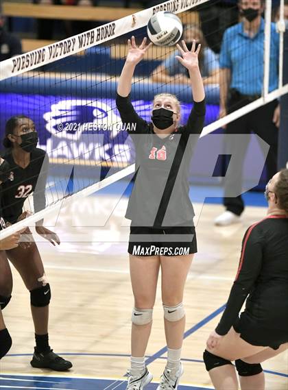 Thumbnail 2 in Skyline vs. Santa Clarita Christian (CIF State D5 Final) photogallery.