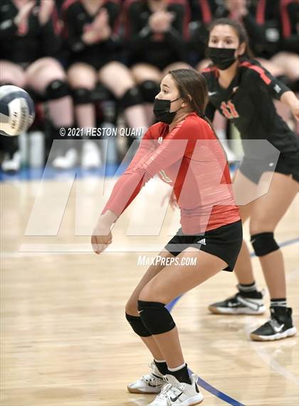 Thumbnail 3 in Skyline vs. Santa Clarita Christian (CIF State D5 Final) photogallery.